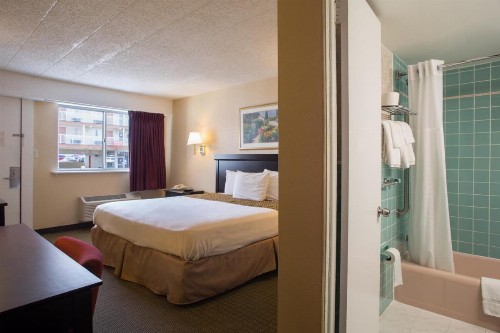 Atlantic Motor Inn Near Boardwalk - image 19
