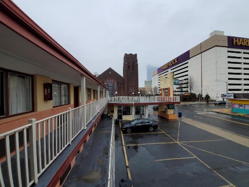 Atlantic Motor Inn Near Boardwalk - image 2