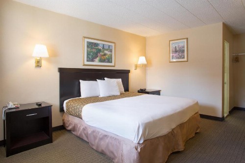 Atlantic Motor Inn Near Boardwalk - image 20