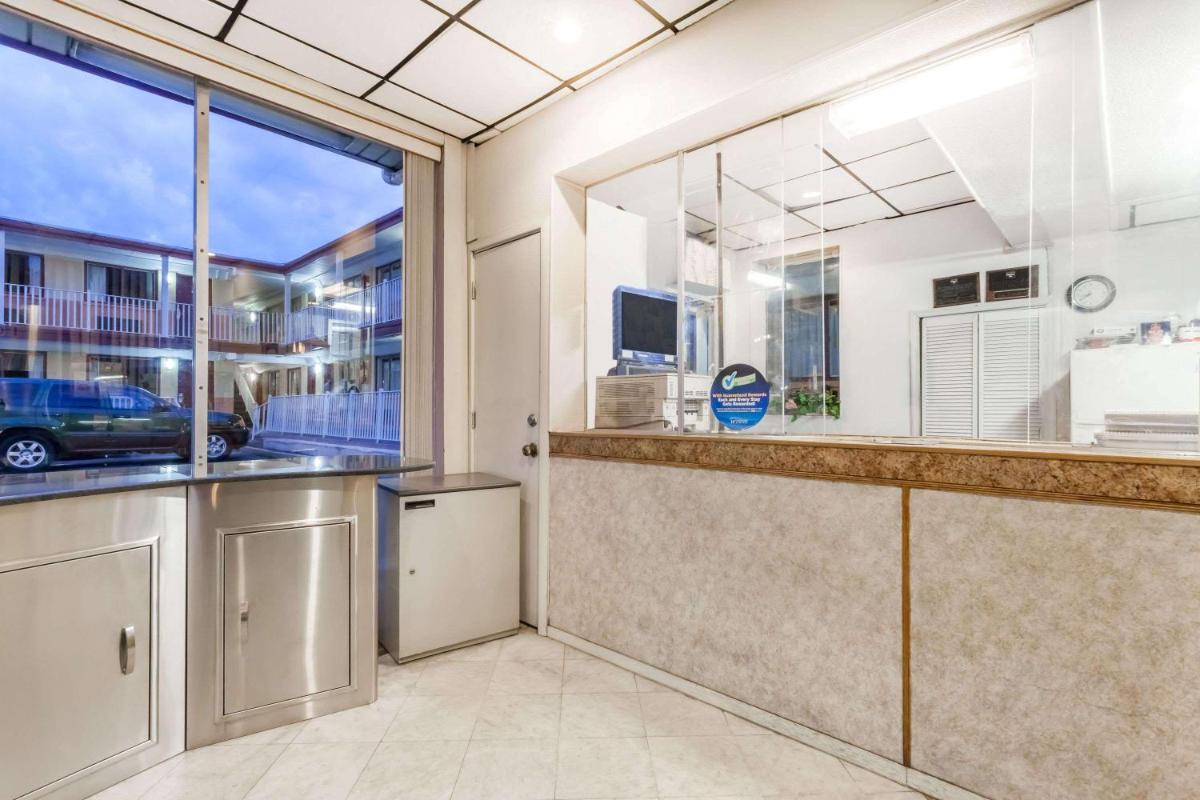Atlantic Motor Inn Near Boardwalk - image 3