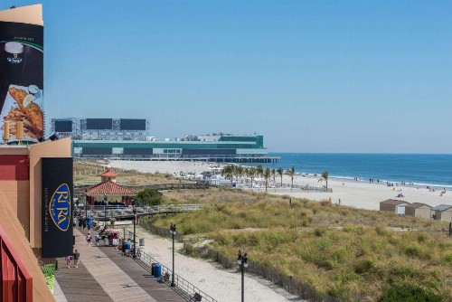 Atlantic Motor Inn Near Boardwalk - image 7