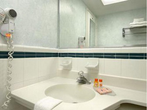 Howard Johnson by Wyndham Atlantic City - image 24