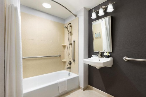 Courtyard by Marriott Atlantic City Beach Block - image 45
