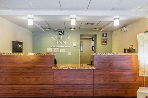 Quality Inn Flamingo - image 5