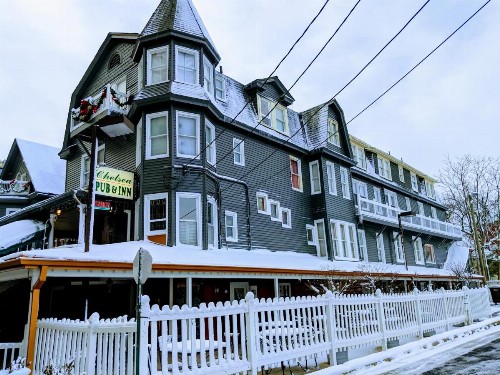 Chelsea Pub and Inn - image 32