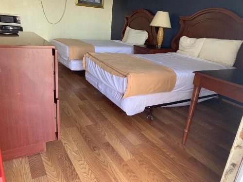 Sunset Inn - image 3