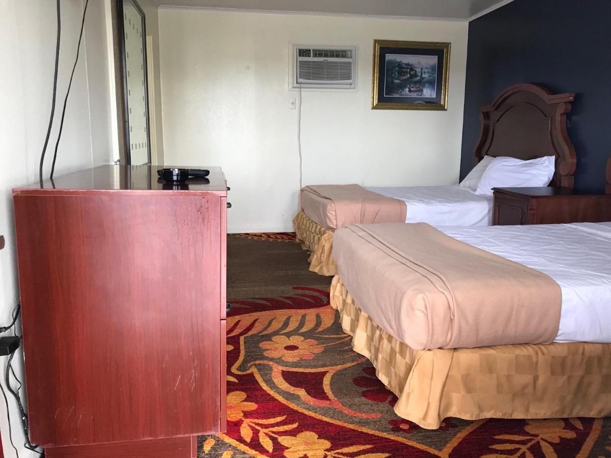 Sunset Inn - image 4