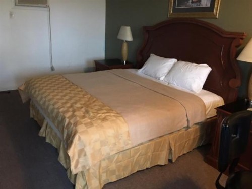 Sunset Inn - image 5