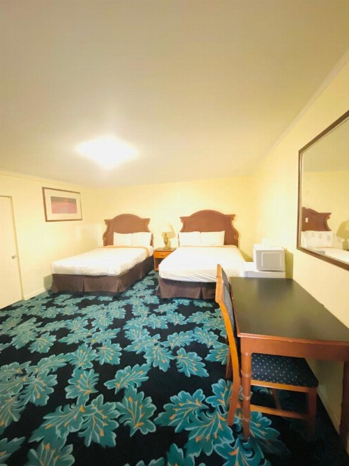 Sunset Inn - 2 - image 2