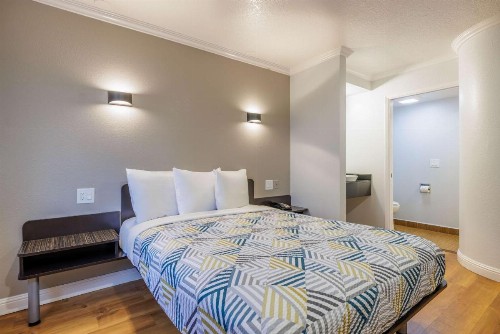 Motel 6-Auburn CA - image 4