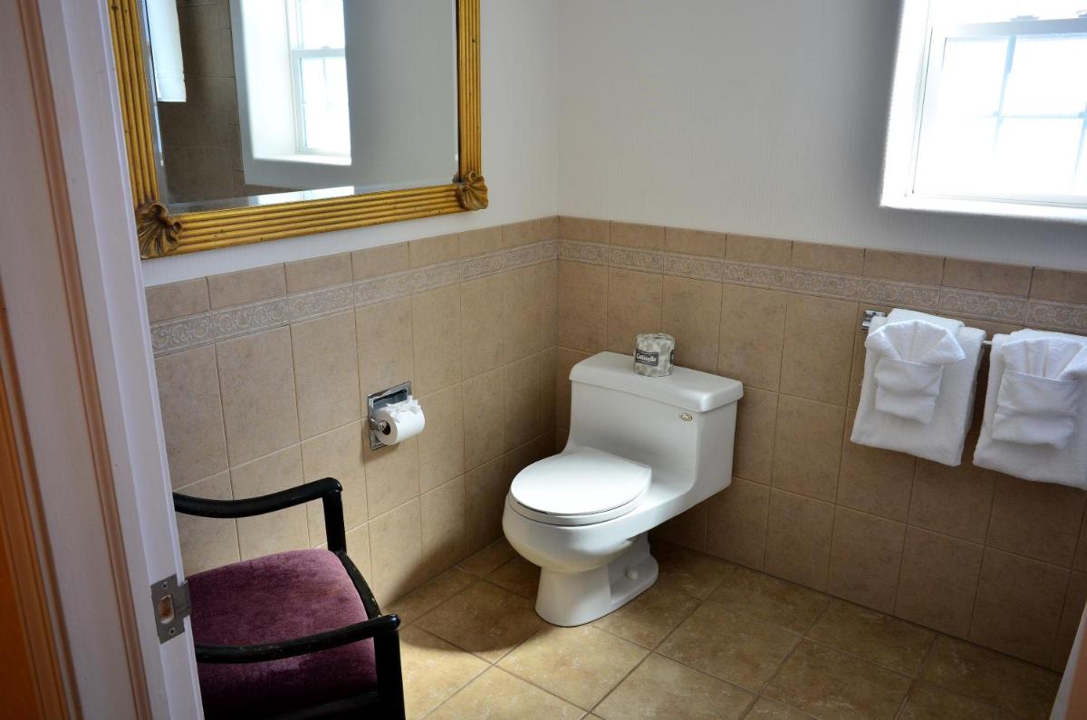 Skaneateles Suites - image 2