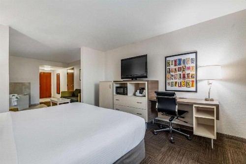 Best Western Auburndale Inn & Suites - image 17