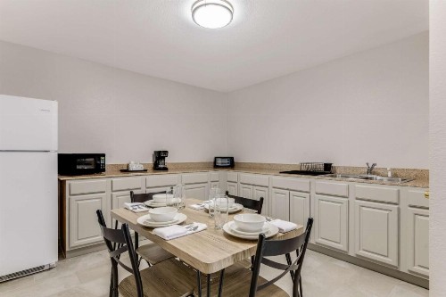 Best Western Auburndale Inn & Suites - image 18