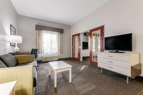 Best Western Auburndale Inn & Suites - image 31