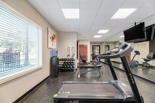 Best Western Auburndale Inn & Suites - image 32