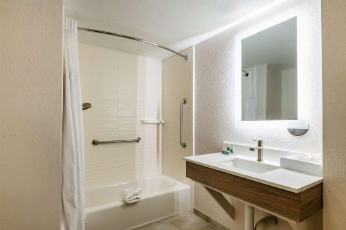 Best Western Auburndale Inn & Suites - image 39
