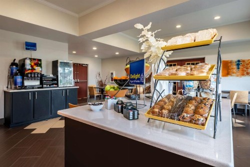 Best Western Auburndale Inn & Suites - image 42