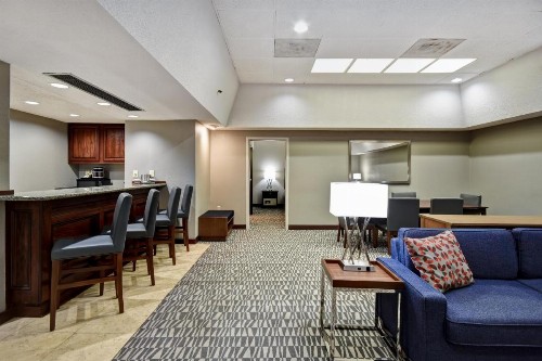 DoubleTree by Hilton Augusta - image 14