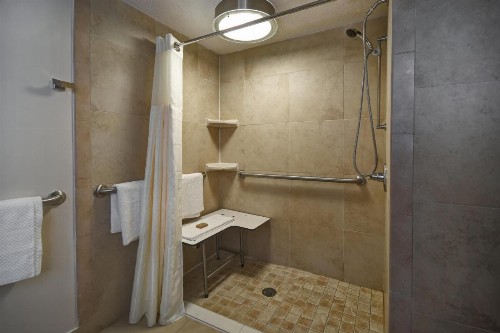 DoubleTree by Hilton Augusta - image 3