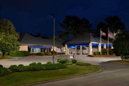 Ramada by Wyndham Augusta Fort Gordon - image 1