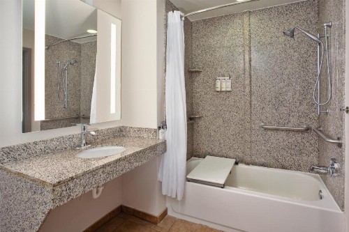 Holiday Inn Express Augusta North an IHG Hotel - image 33
