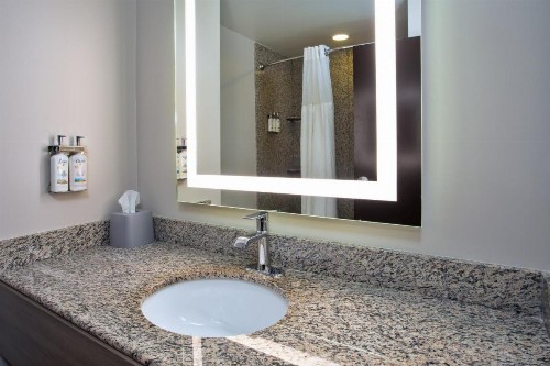 Holiday Inn Express Augusta North an IHG Hotel - image 34