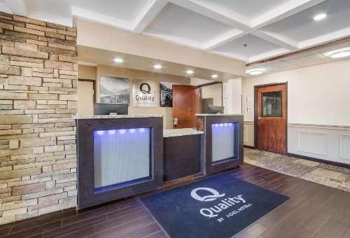 Quality Inn & Suites - image 18
