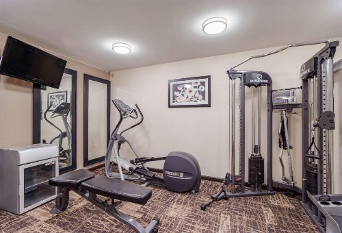 Quality Inn & Suites - image 2