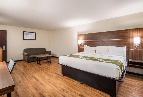 Quality Inn & Suites - image 29