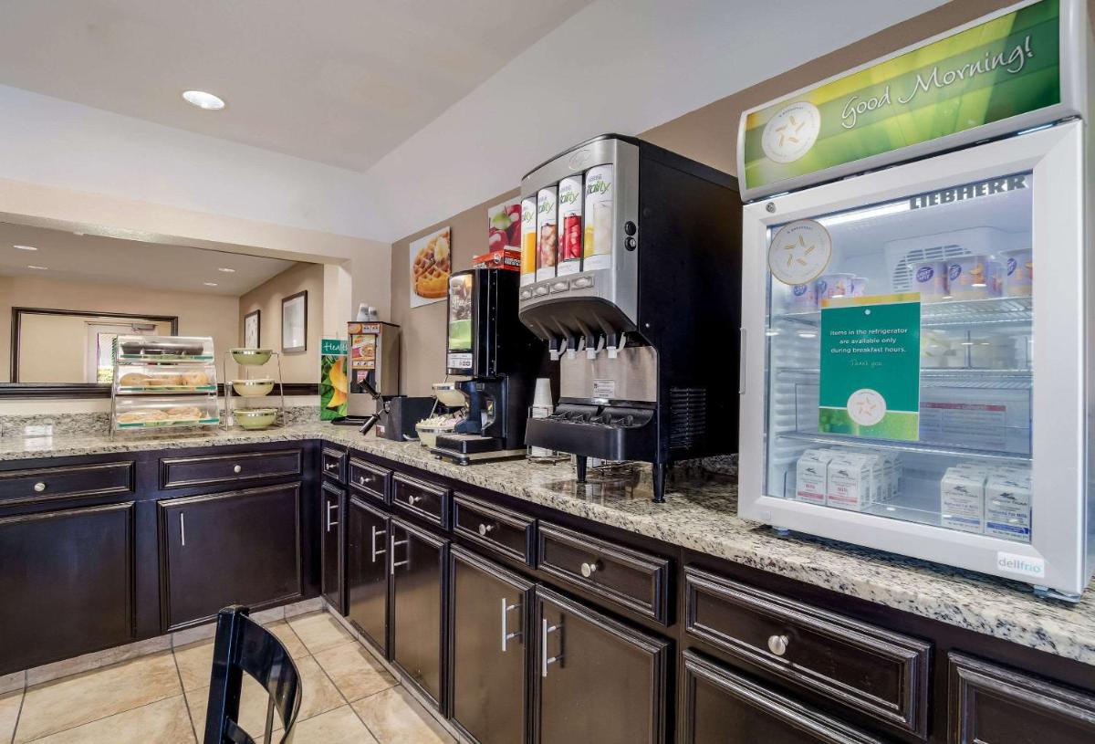 Quality Inn & Suites - image 6
