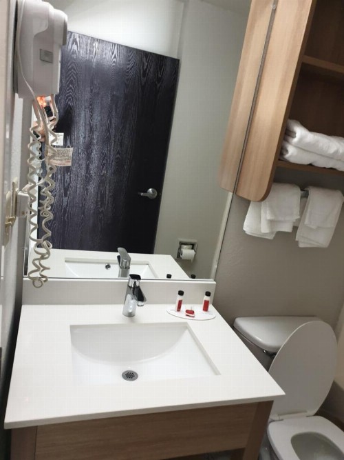 Microtel Inn & Suites by Wyndham Augusta/Riverwatch - image 23