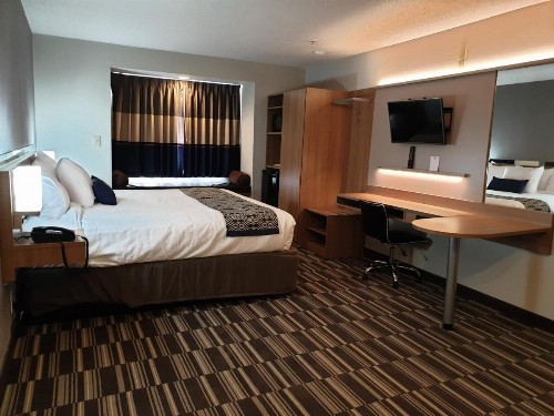 Microtel Inn & Suites by Wyndham Augusta/Riverwatch - image 27