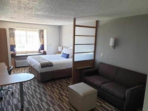 Microtel Inn & Suites by Wyndham Augusta/Riverwatch - image 30