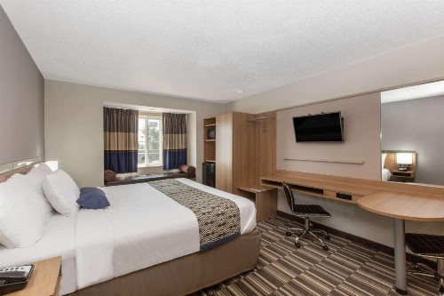 Microtel Inn & Suites by Wyndham Augusta/Riverwatch - image 34