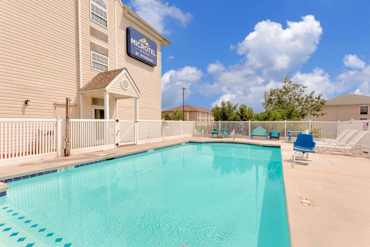 Microtel Inn & Suites by Wyndham Augusta/Riverwatch - image 4