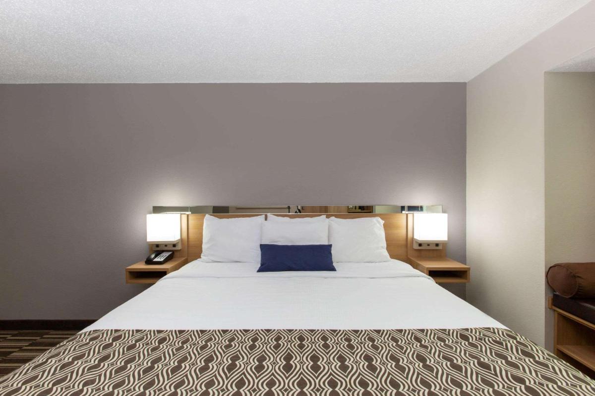 Microtel Inn & Suites by Wyndham Augusta/Riverwatch - image 6
