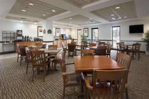 Wingate by Wyndham Augusta/Fort Gordon - image 11
