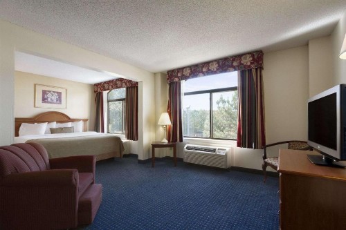 Wingate by Wyndham Augusta/Fort Gordon - image 7