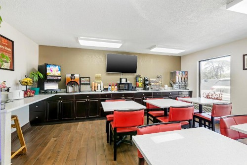 Econolodge Augusta - image 23