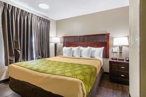 Econolodge Augusta - image 3