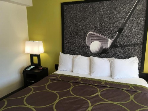 Super 8 by Wyndham Augusta - image 23