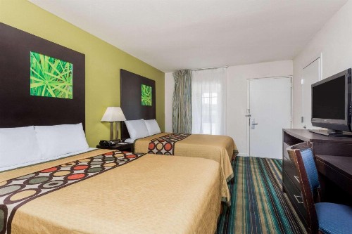 Super 8 by Wyndham Augusta - image 38