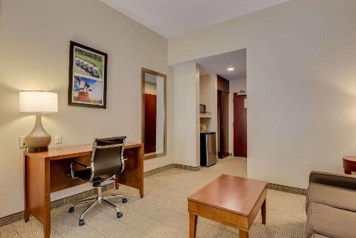Comfort Inn & Suites Gordon Hwy - image 22