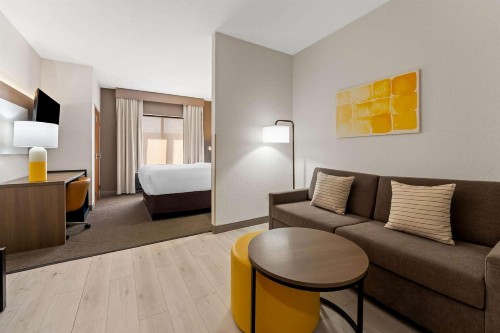 Comfort Suites Augusta Riverwatch - image 27