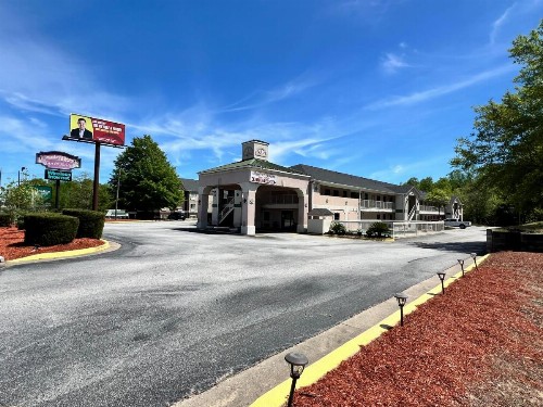 Country Hearth Inn & Suites Augusta - image 13
