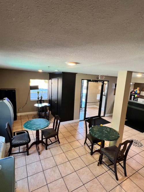 Country Hearth Inn & Suites Augusta - image 18
