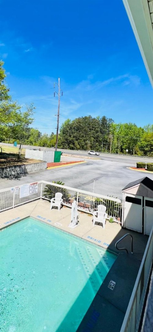 Country Hearth Inn & Suites Augusta - image 3