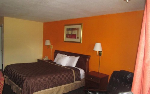Red Carpet Inn - Augusta - image 23