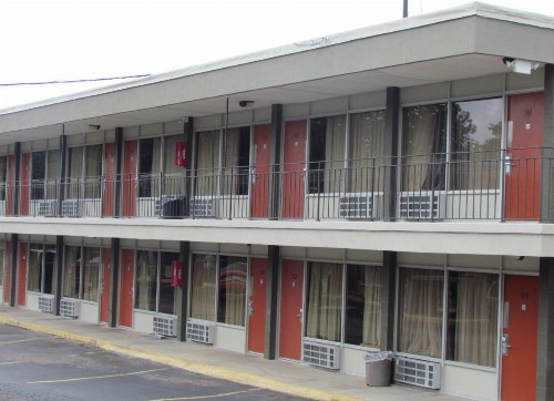 Red Carpet Inn - Augusta - image 28