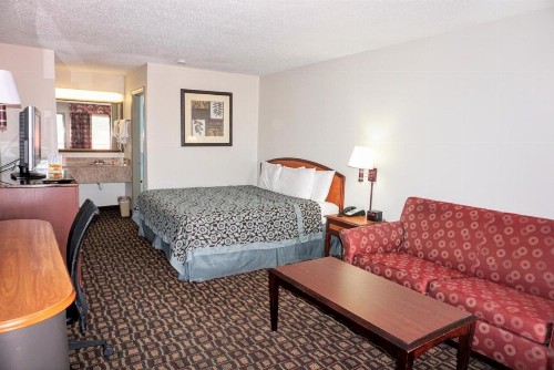 Days Inn by Wyndham Augusta Wheeler Road - image 14